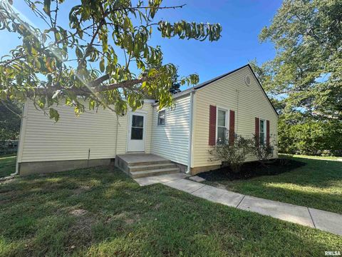 Tiny photo for 338 WARREN Road, Carbondale, IL 62901 (MLS # EB460394)