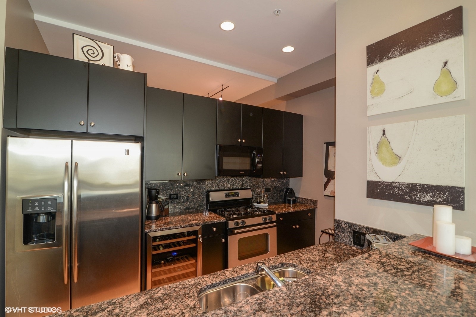 500 W Superior Street 809