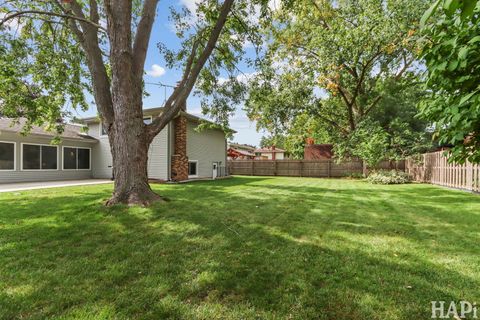 Tiny photo for 1942 Trail Ridge Street, Arlington Heights, IL 60004 (MLS # 12506022)