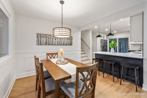 Tiny photo for 1942 Trail Ridge Street, Arlington Heights, IL 60004 (MLS # 12506022)