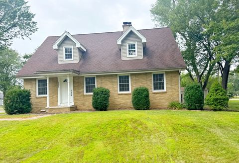 Tiny photo for 1014 Holland Drive, Rock Falls, IL 61071 (MLS # 11854573)