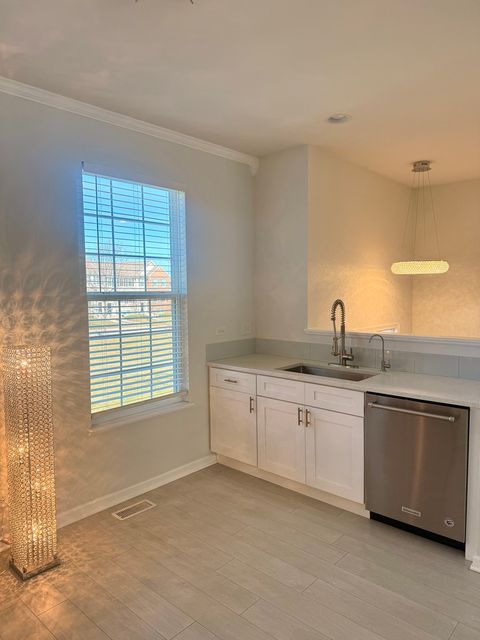 Tiny photo for 487 Town Center Boulevard, Gilberts, IL 60136 (MLS # 12596789)