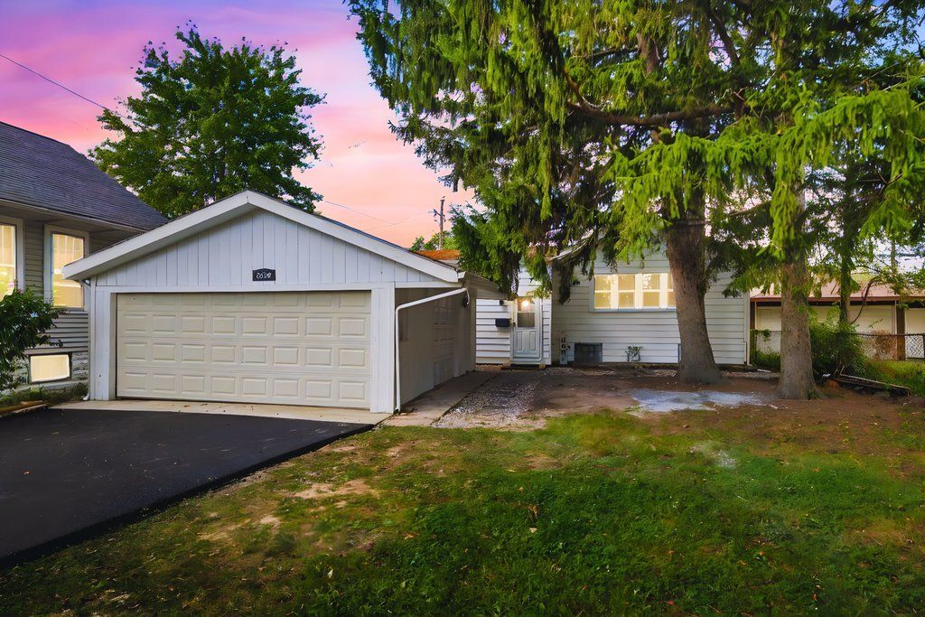 Photo for 2330 121st Street, Blue Island, IL 60406 (MLS # 12417432)