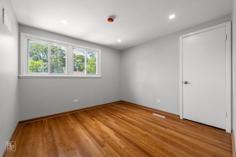Tiny photo for 14825 Parkside Avenue, Oak Forest, IL 60452 (MLS # 12683046)