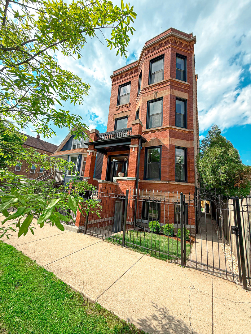 3608 W Wolfram Street