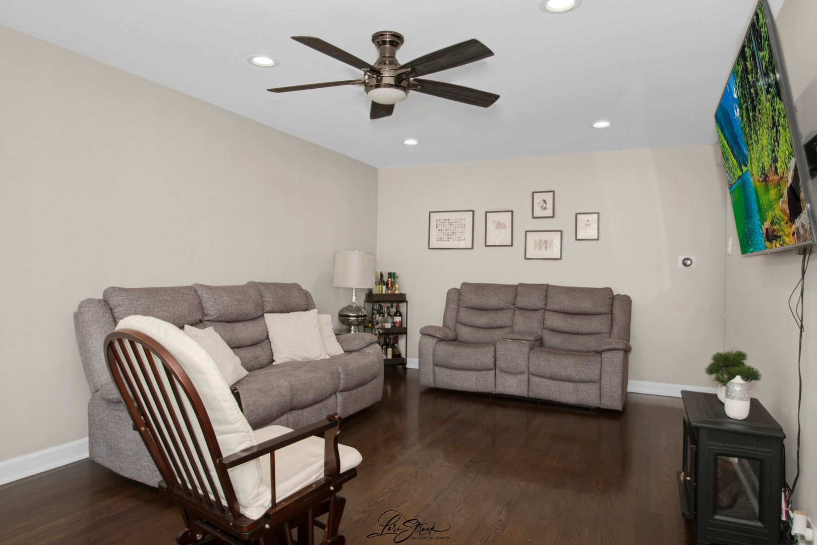 11046 S Ewing Avenue