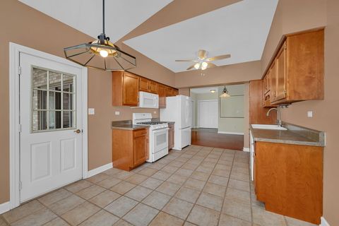 Tiny photo for 6331 Pine Ridge Court #3D, Tinley Park, IL 60477 (MLS # 12597015)