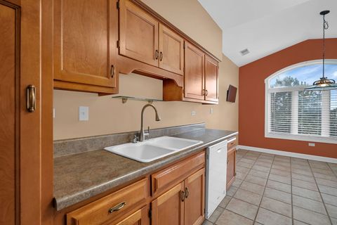 Tiny photo for 6331 Pine Ridge Court #3D, Tinley Park, IL 60477 (MLS # 12597015)