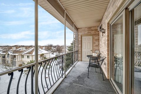 Tiny photo for 6331 Pine Ridge Court #3D, Tinley Park, IL 60477 (MLS # 12597015)