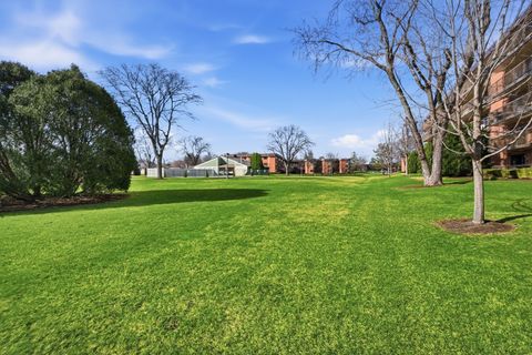 Tiny photo for 6443 Clarendon Hills Road #402, Willowbrook, IL 60527 (MLS # 12593007)