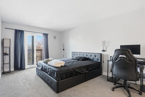 Tiny photo for 6443 Clarendon Hills Road #402, Willowbrook, IL 60527 (MLS # 12593007)