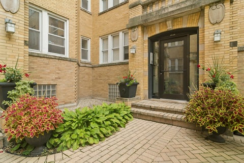 Photo of 1336 W Estes Avenue #2N, Chicago, IL 60626 (MLS # 12767075)