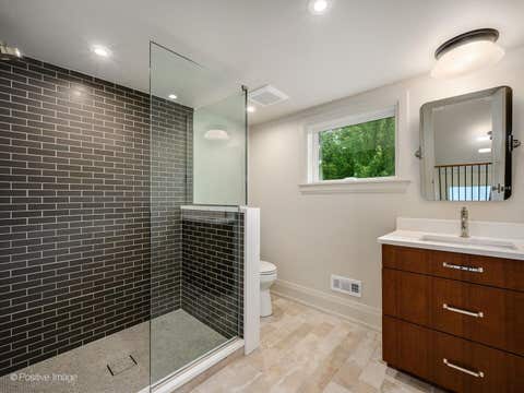 Tiny photo for 414 Laurel Avenue, Wilmette, IL 60091 (MLS # 12724828)