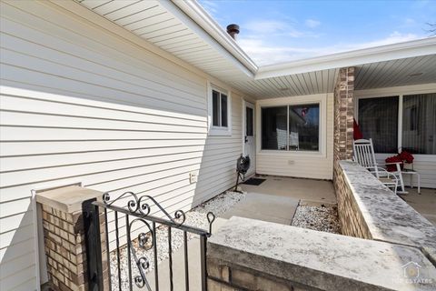 Tiny photo for 1135 Foxboro Court, Schaumburg, IL 60193 (MLS # 12625690)