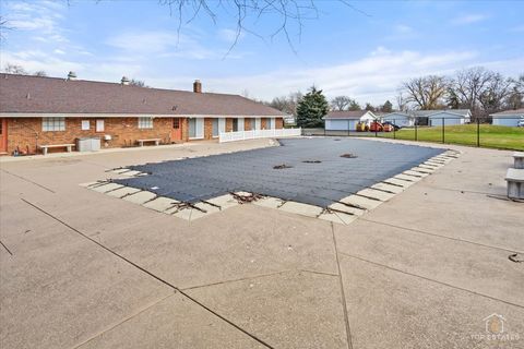 Tiny photo for 1135 Foxboro Court, Schaumburg, IL 60193 (MLS # 12625690)