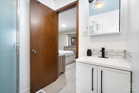 Tiny photo for 1135 Foxboro Court, Schaumburg, IL 60193 (MLS # 12625690)