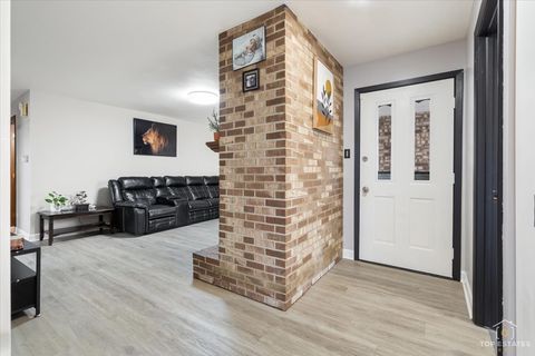 Tiny photo for 1135 Foxboro Court, Schaumburg, IL 60193 (MLS # 12625690)