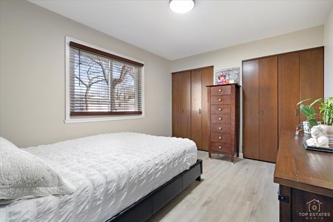 Tiny photo for 1135 Foxboro Court, Schaumburg, IL 60193 (MLS # 12625690)