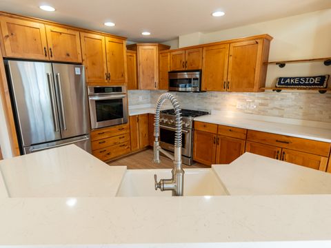 Tiny photo for 34386 N Lakeside Drive, Grayslake, IL 60030 (MLS # 12443289)