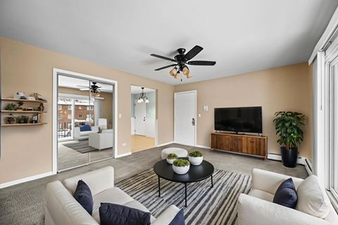 Tiny photo for 1313 N Baldwin Court #2C, Palatine, IL 60074 (MLS # 12539659)