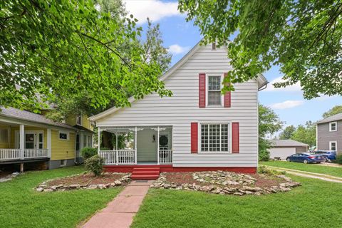 Photo of 228 W Orleans Street, Paxton, IL 60957 (MLS # 12422543)
