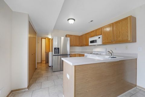 Tiny photo for 900 Symphony Drive, Aurora, IL 60504 (MLS # 12606622)