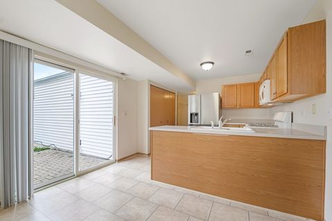 Tiny photo for 900 Symphony Drive, Aurora, IL 60504 (MLS # 12606622)