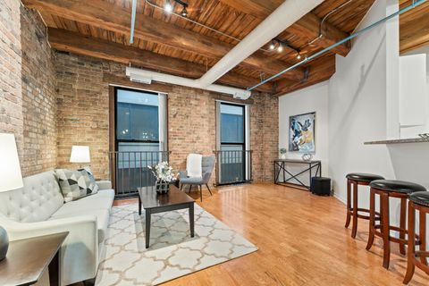 Tiny photo for 225 W Huron Street #420, Chicago, IL 60654 (MLS # 12593867)