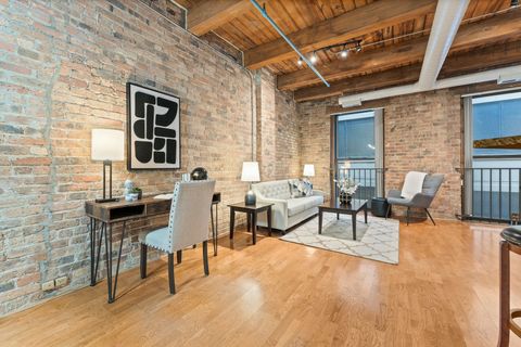 Tiny photo for 225 W Huron Street #420, Chicago, IL 60654 (MLS # 12593867)