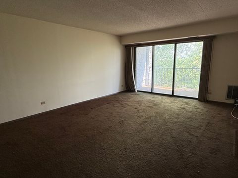 Tiny photo for 350 Plum Creek Drive #308, Wheeling, IL 60090 (MLS # 12654993)