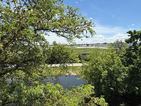 Tiny photo for 350 Plum Creek Drive #308, Wheeling, IL 60090 (MLS # 12654993)