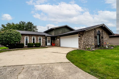 Photo of 2407 Durness Court, Crest Hill, IL 60403 (MLS # 12768107)