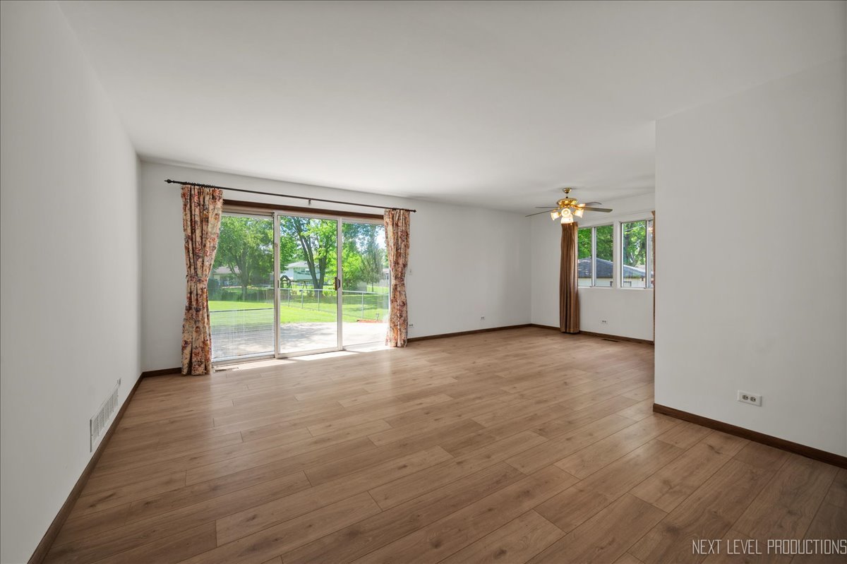 35W837 Crispin Drive
