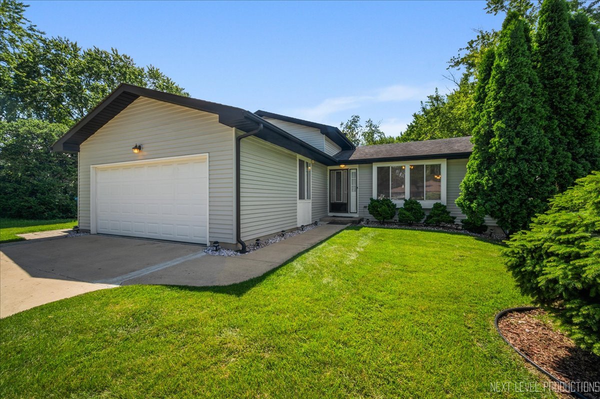 35W837 Crispin Drive