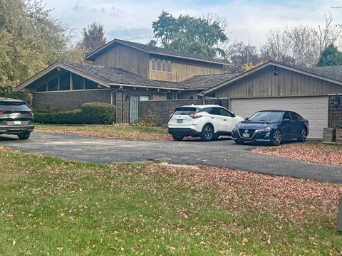 250 Crozier Drive Grayslake IL 60030