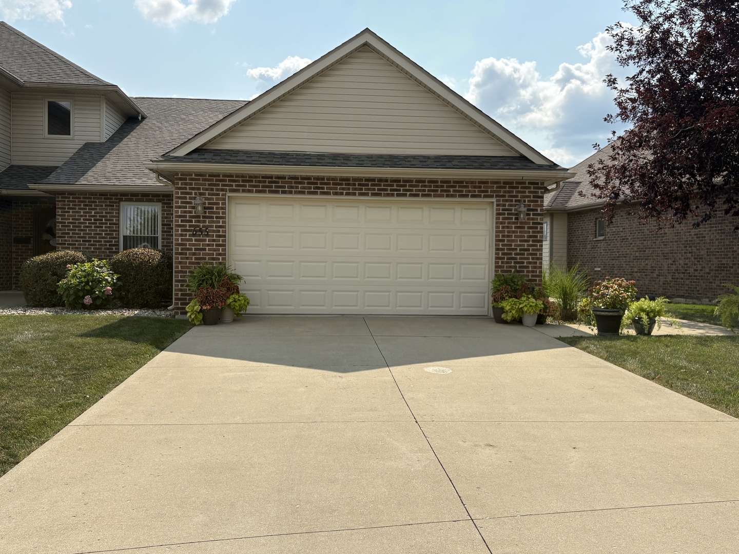 655 N Edgemere Drive