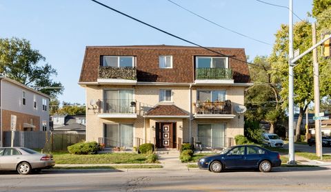 A home in Harwood Heights