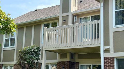 Tiny photo for 240 Southwick Court #240, Vernon Hills, IL 60061 (MLS # 12471041)