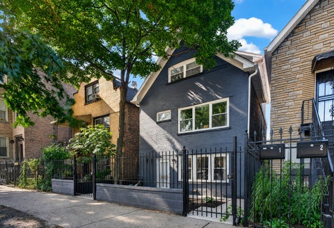 Photo of 2534 W Haddon Avenue, Chicago, IL 60622 (MLS # 12754237)