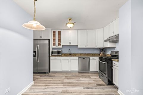 Tiny photo for 845 E 22nd Street #B-115, Lombard, IL 60148 (MLS # 12533241)