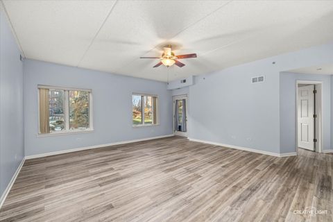 Tiny photo for 845 E 22nd Street #B-115, Lombard, IL 60148 (MLS # 12533241)