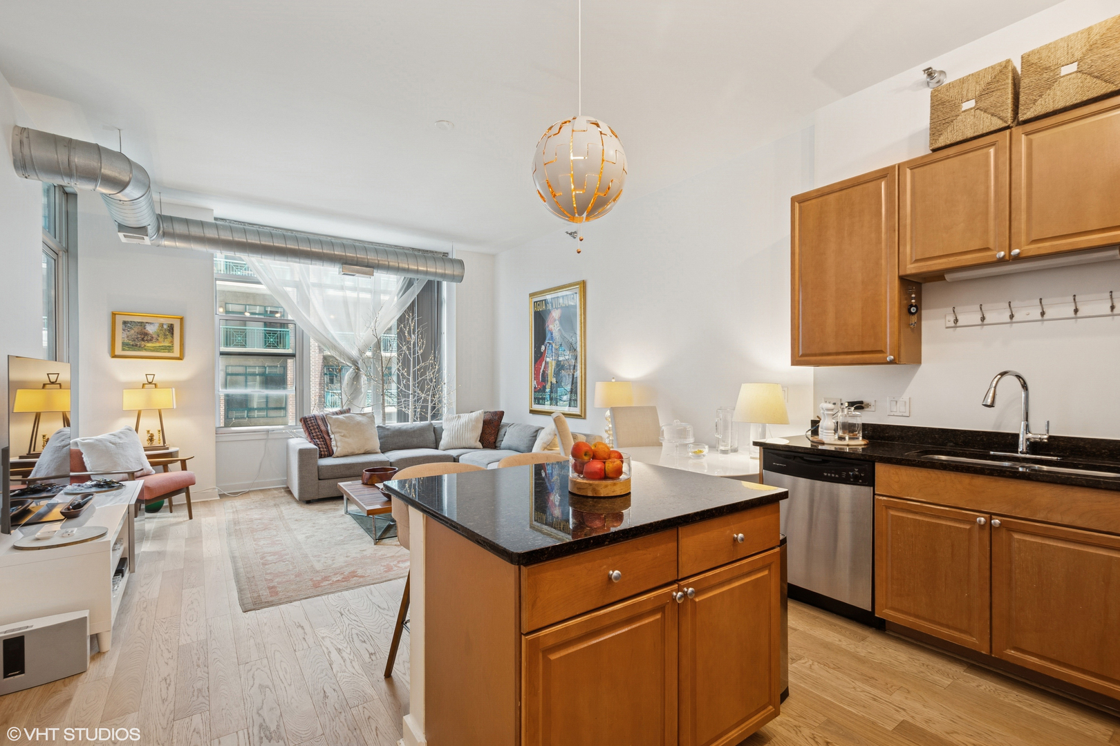 901 W Madison Street 415
