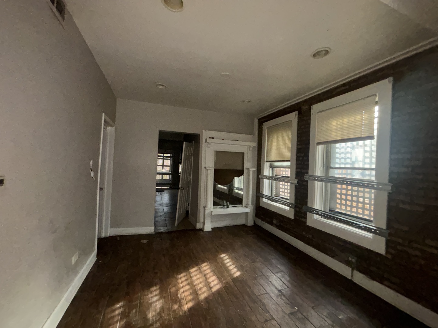 6617 S Vernon Avenue