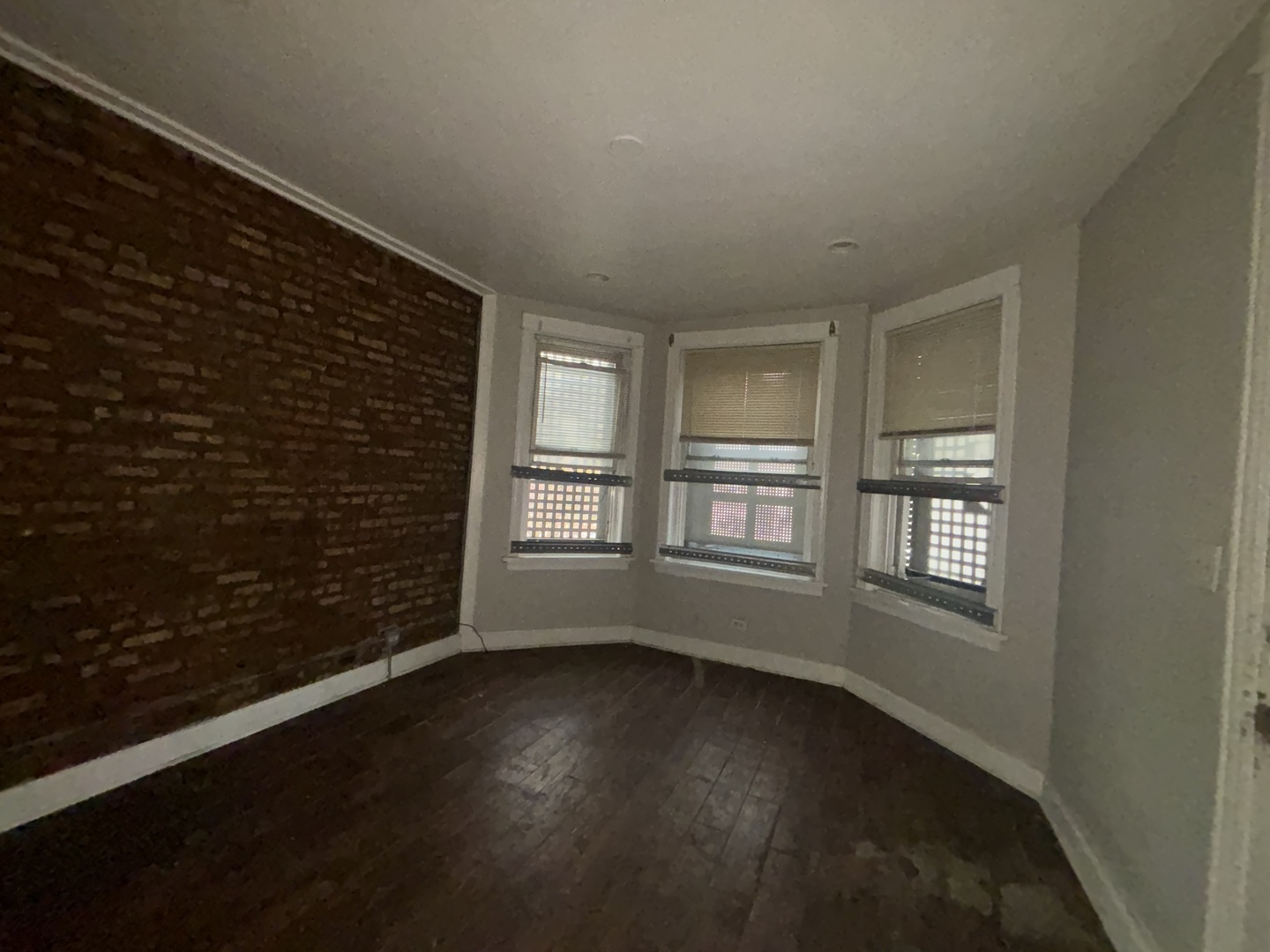 6617 S Vernon Avenue