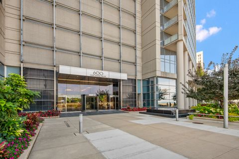 Tiny photo for 600 N Lake Shore Drive #3605, Chicago, IL 60611 (MLS # 12469261)