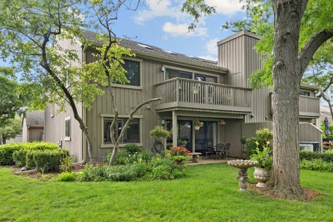 Tiny photo for 1285 Oak Hill Road #D, Lake Barrington, IL 60010 (MLS # 12716299)