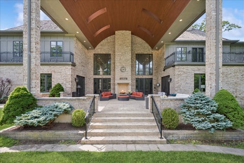Tiny photo for 24 Bridlewood Road, Northbrook, IL 60062 (MLS # 12714458)