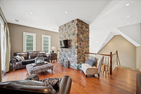 Tiny photo for 24 Bridlewood Road, Northbrook, IL 60062 (MLS # 12714458)