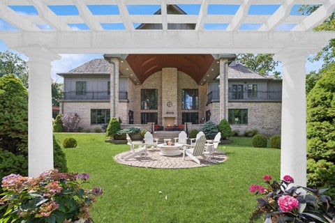 Tiny photo for 24 Bridlewood Road, Northbrook, IL 60062 (MLS # 12714458)