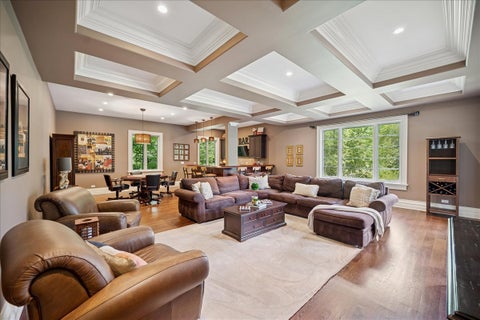 Tiny photo for 24 Bridlewood Road, Northbrook, IL 60062 (MLS # 12714458)